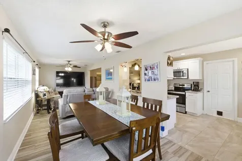 2398 SW 9th Avenue N Boynton Beach FL 33426