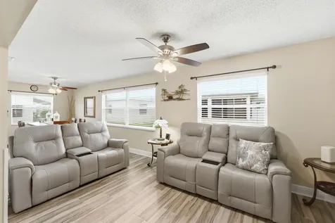2398 SW 9th Avenue N Boynton Beach FL 33426