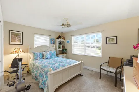 2398 SW 9th Avenue N Boynton Beach FL 33426