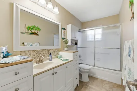 2398 SW 9th Avenue N Boynton Beach FL 33426