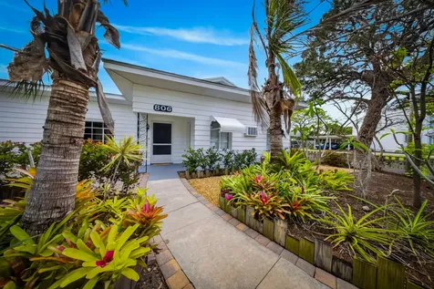 806 S 7th Street Fort Pierce FL 34950