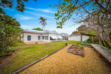 806 S 7th Street Fort Pierce FL 34950