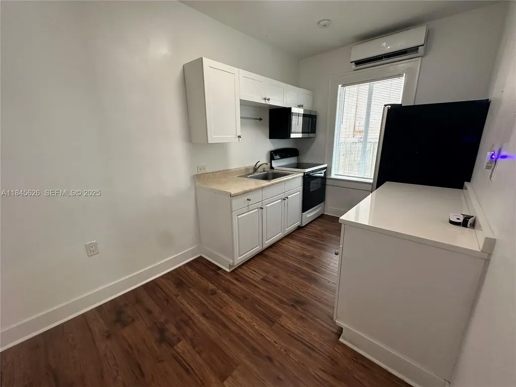 267 NW 33rd Street Miami FL 33127