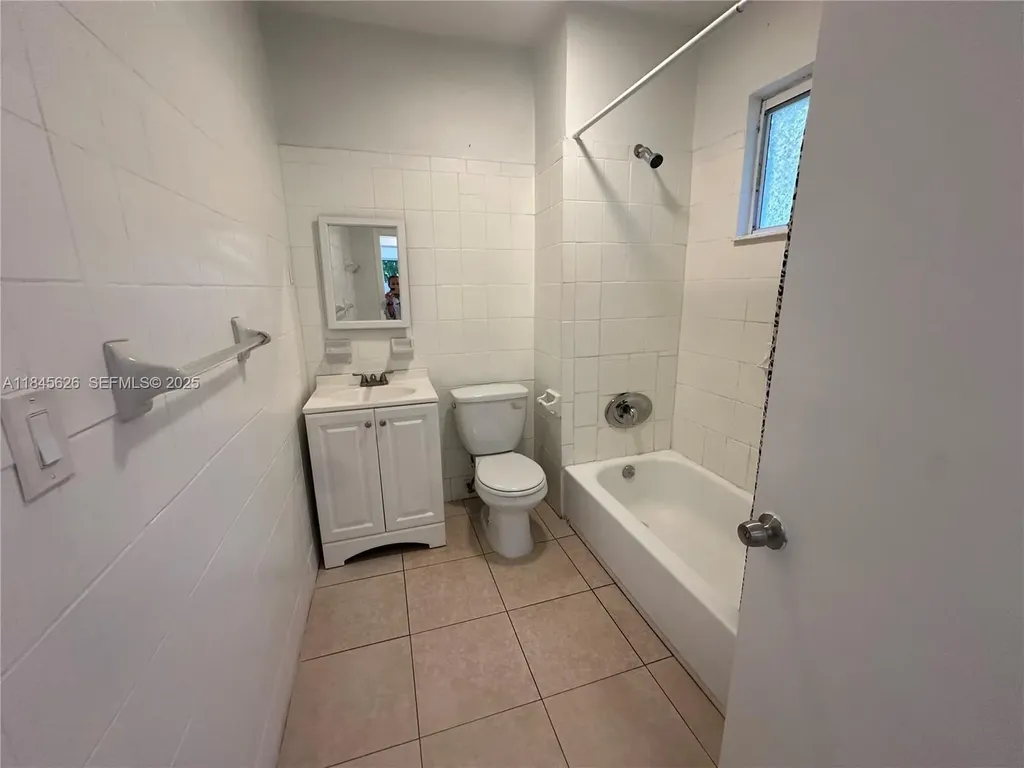 267 NW 33rd Street Miami FL 33127