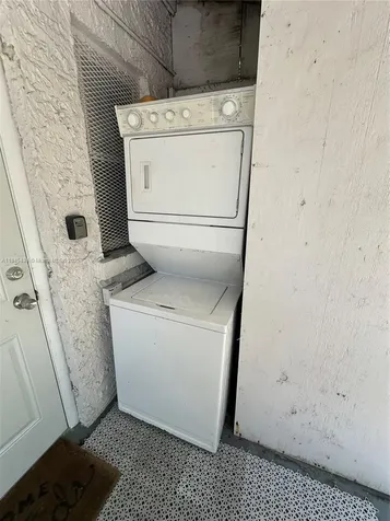 267 NW 33rd Street Miami FL 33127