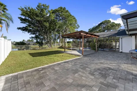 2471 SE Leithgow Street Port St Lucie FL 34952
