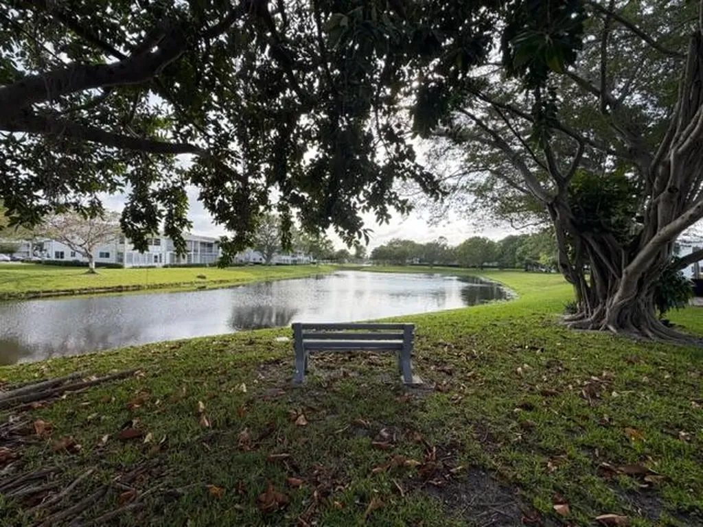 116 Lyndhurst F Deerfield Beach FL 33442
