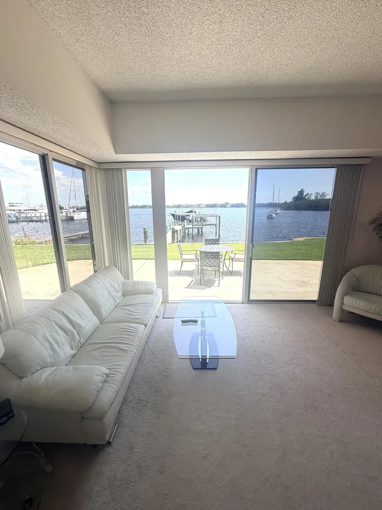 3312 SE Morningside Boulevard Port St Lucie FL 34952