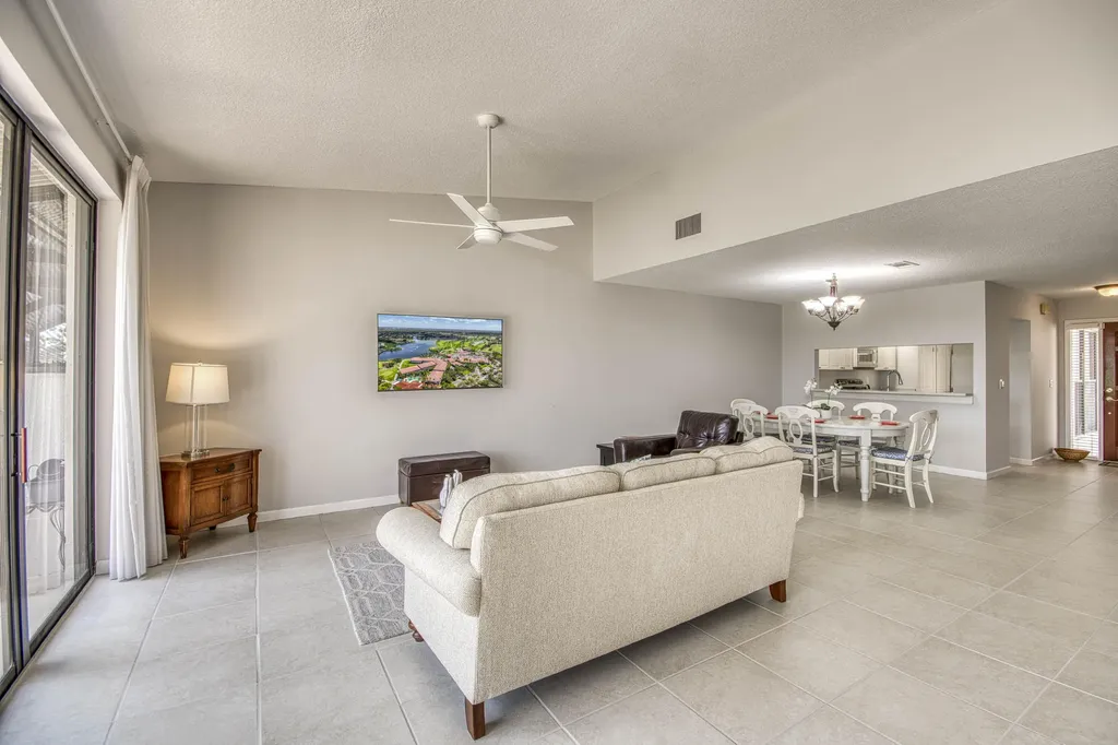 495 Prestwick Circle Palm Beach Gardens FL 33418