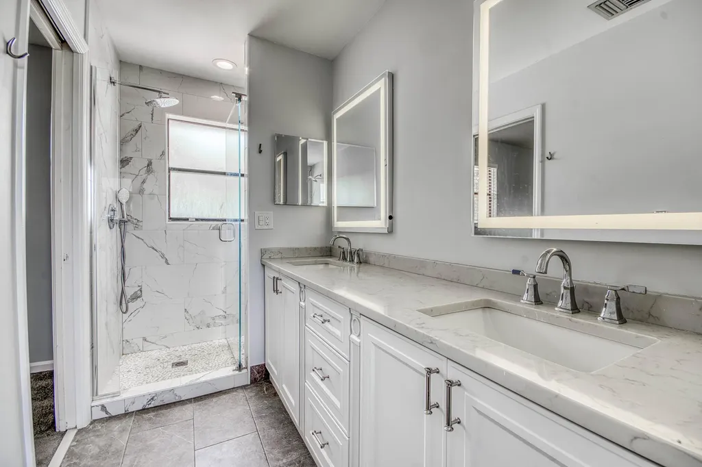 495 Prestwick Circle Palm Beach Gardens FL 33418