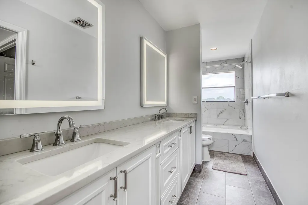 495 Prestwick Circle Palm Beach Gardens FL 33418