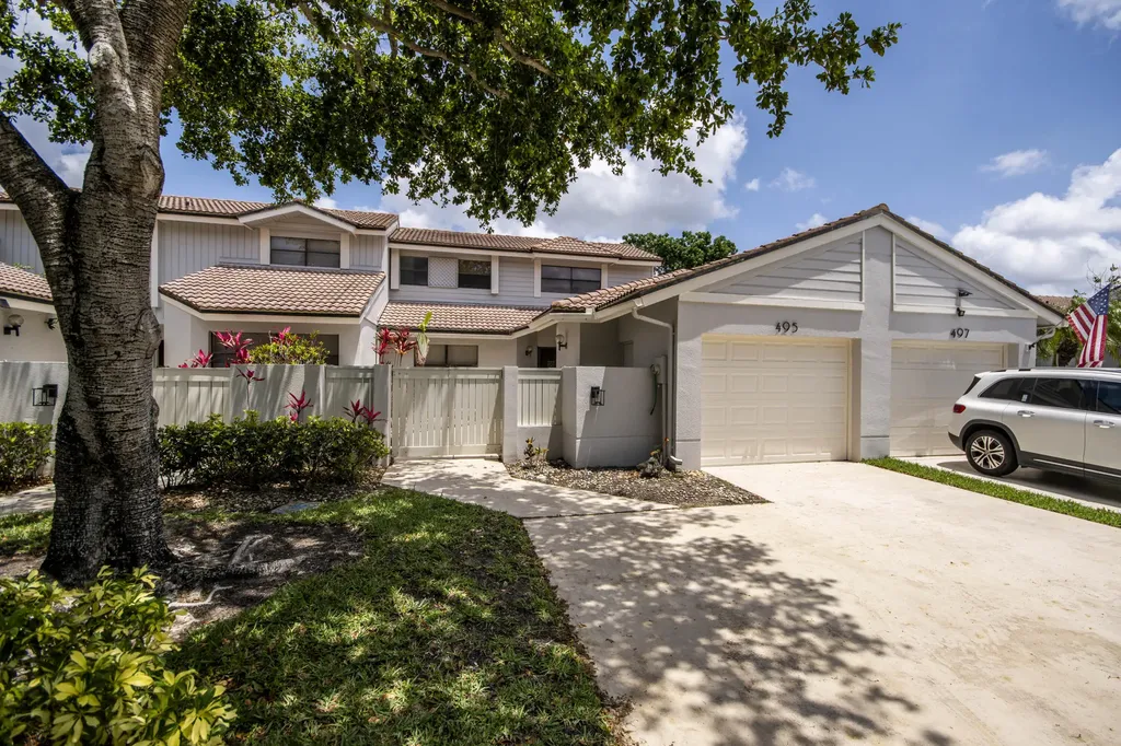 495 Prestwick Circle Palm Beach Gardens FL 33418