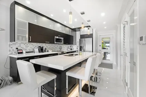 324 N Lake Drive Lantana FL 33462