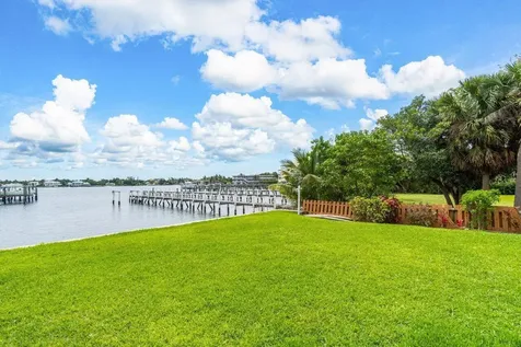 324 N Lake Drive Lantana FL 33462