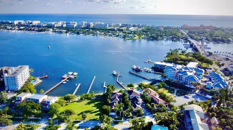 324 N Lake Drive Lantana FL 33462