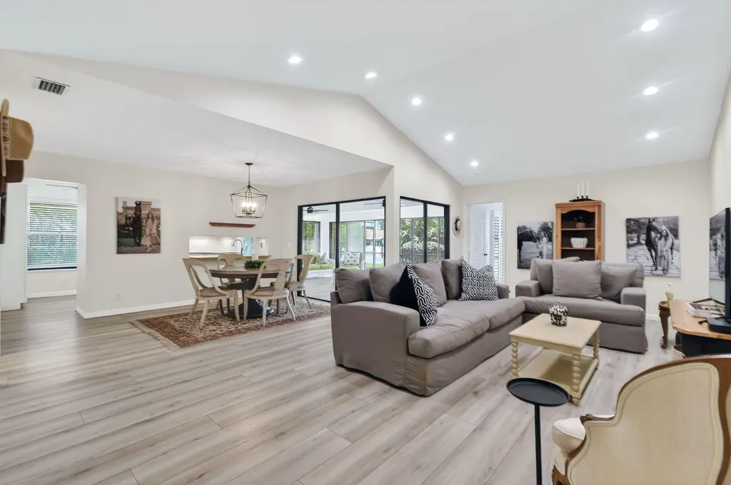 13344 Touchstone Place Palm Beach Gardens FL 33418
