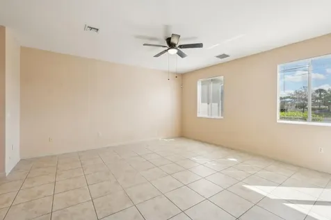 2584 SW Stockbridge Square Square SW Vero Beach FL 32962