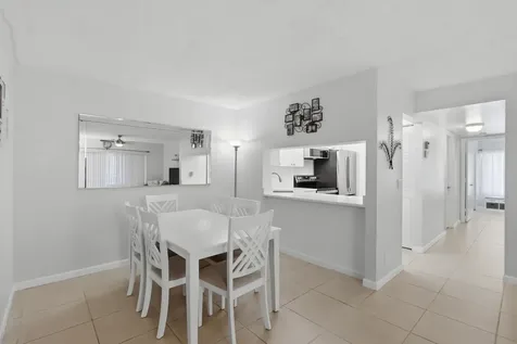 627 Sea Pine Way Greenacres FL 33415