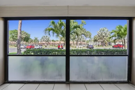 627 Sea Pine Way Greenacres FL 33415
