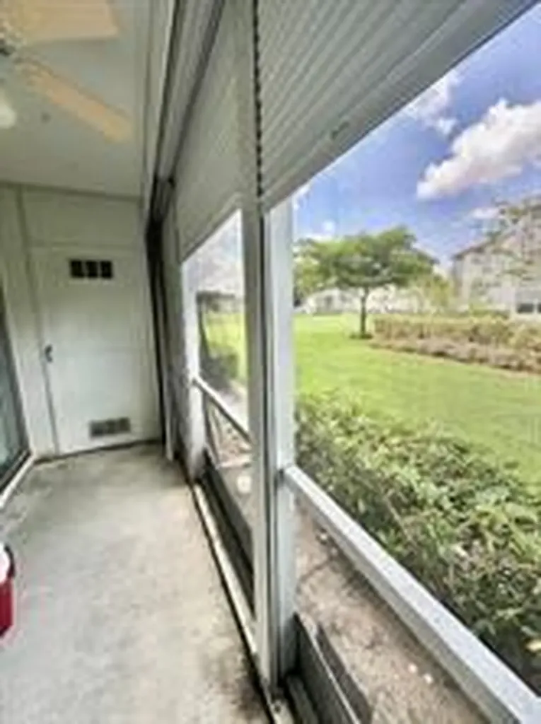 390 Fanshaw J Boca Raton FL 33434
