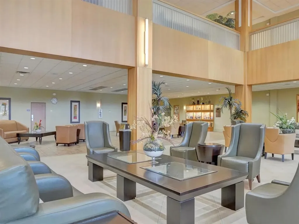 390 Fanshaw J Boca Raton FL 33434
