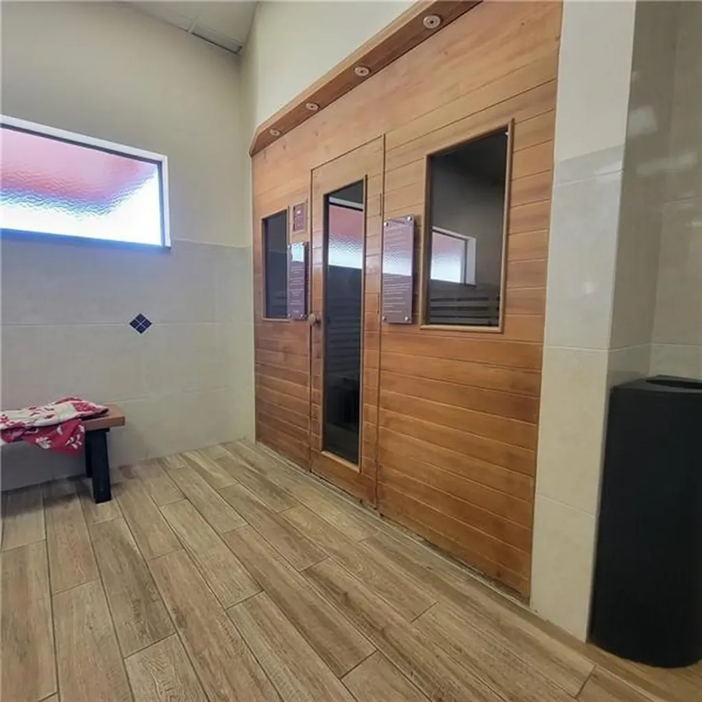 390 Fanshaw J Boca Raton FL 33434