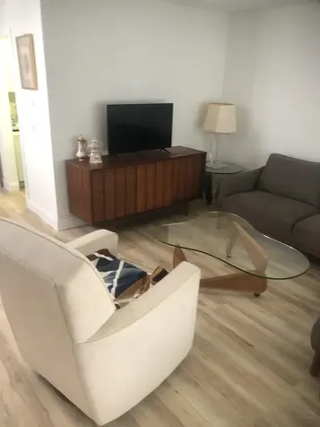 390 Fanshaw J Boca Raton FL 33434