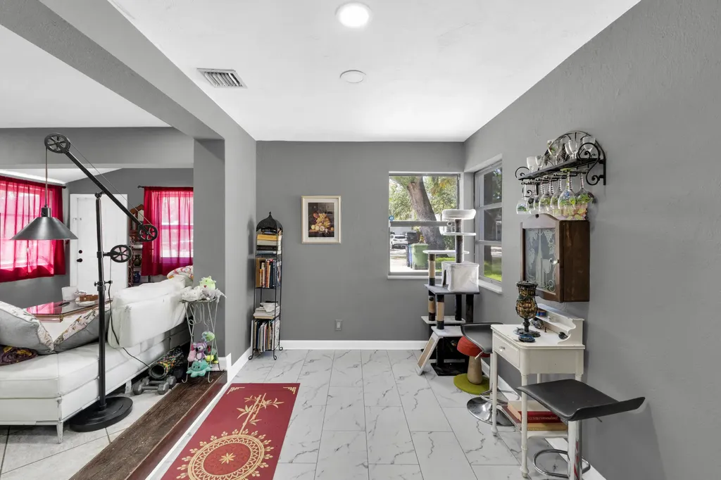 413 SW 11th Street Fort Lauderdale FL 33315
