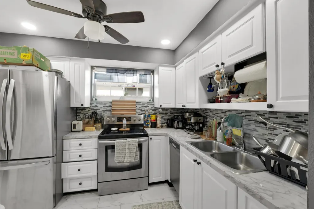 413 SW 11th Street Fort Lauderdale FL 33315
