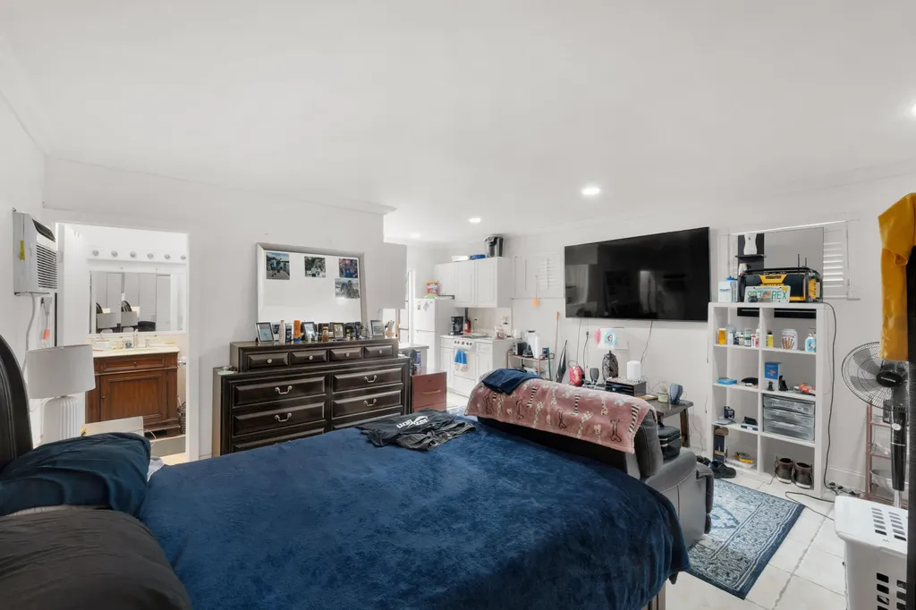 413 SW 11th Street Fort Lauderdale FL 33315