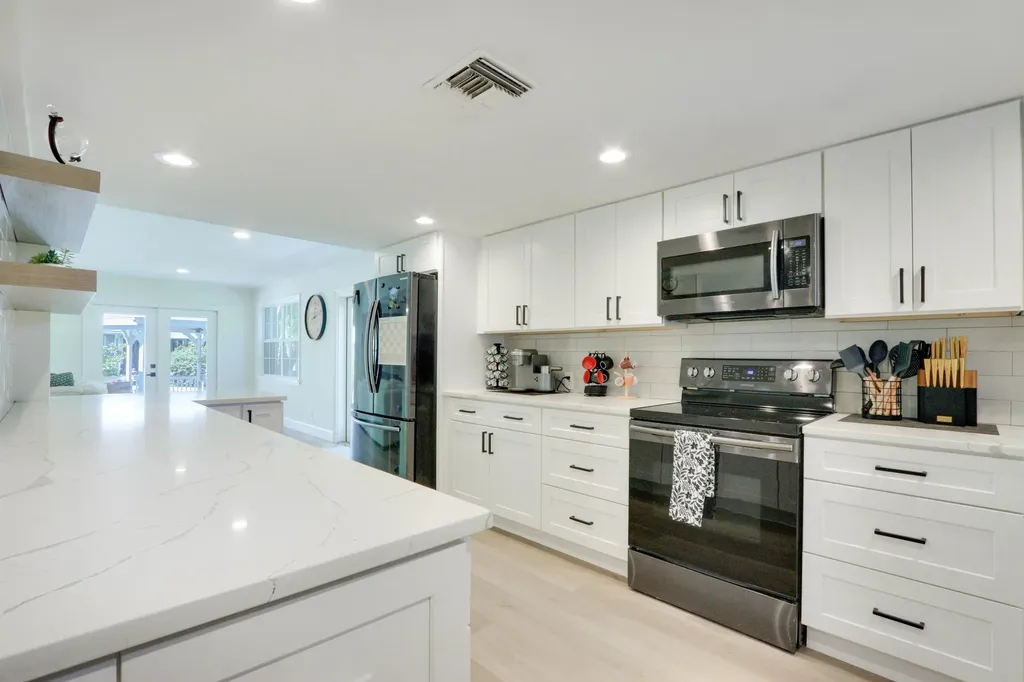 1808 N 17th Avenue Avenue N Lake Worth Beach FL 33460