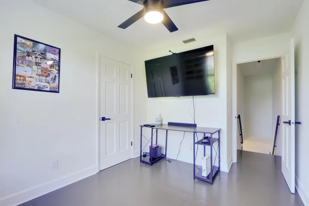 1808 N 17th Avenue Avenue N Lake Worth Beach FL 33460