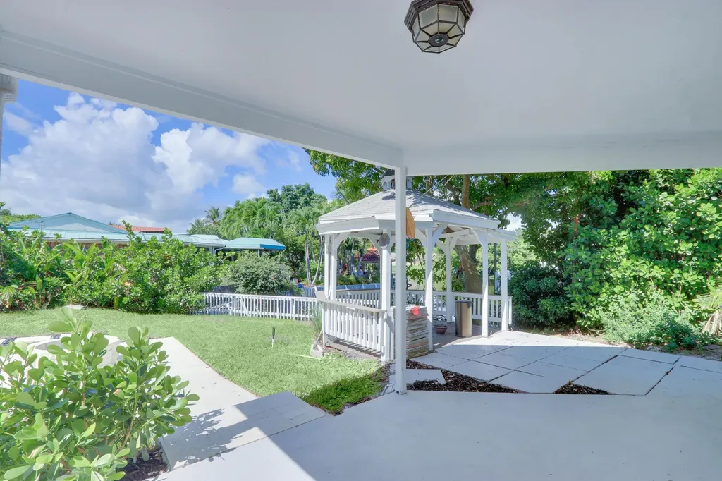 1808 N 17th Avenue Avenue N Lake Worth Beach FL 33460