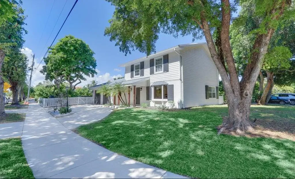 1808 N 17th Avenue Avenue N Lake Worth Beach FL 33460