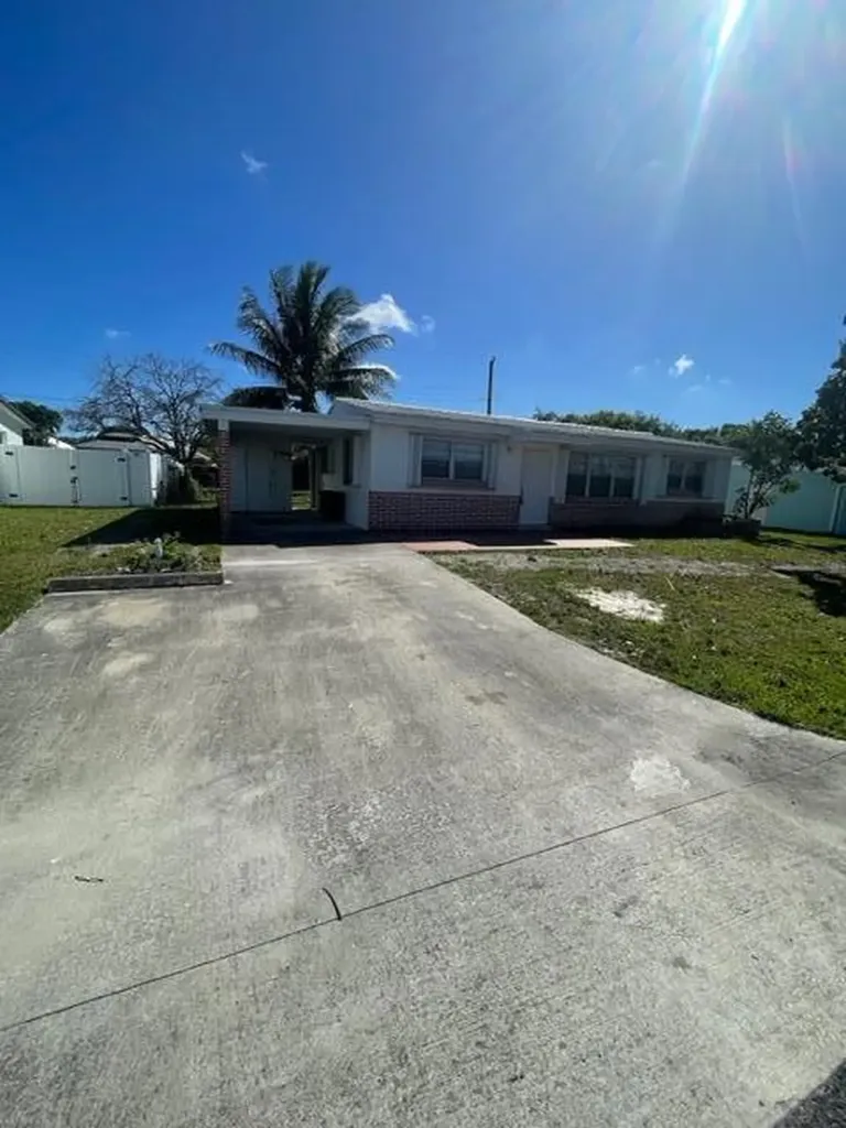 4370 S Mary Circle Palm Beach Gardens FL 33410
