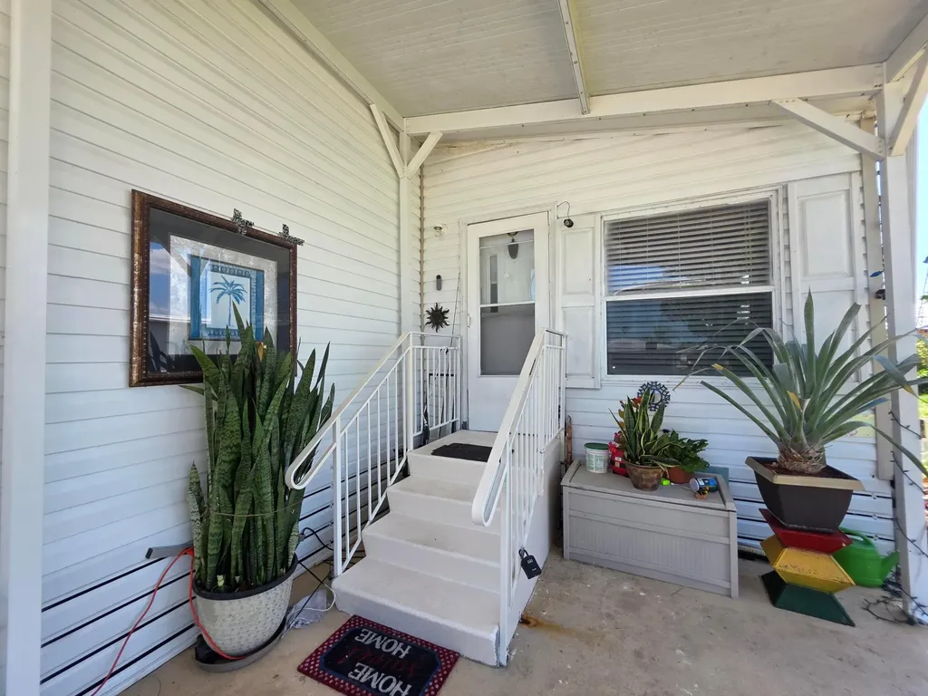 3 SE Kassaba Lane Port St Lucie FL 34952