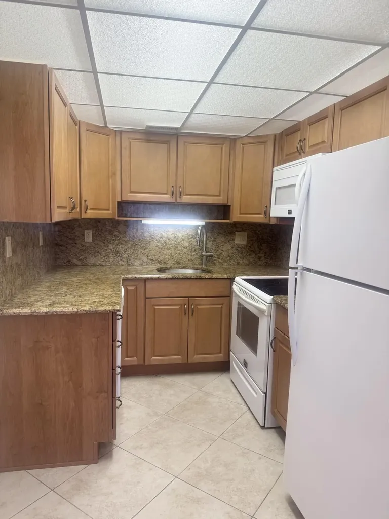 2381 Sunset Avenue Lake Worth Beach FL 33461