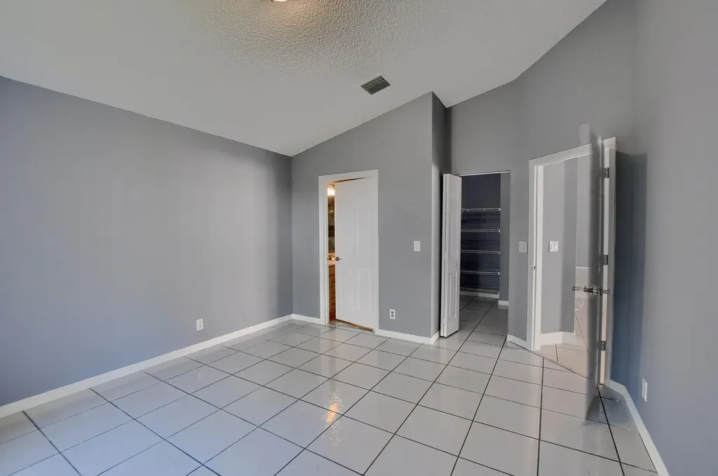 10253 N Serene Meadow Drive Drive N Boca Raton FL 33428