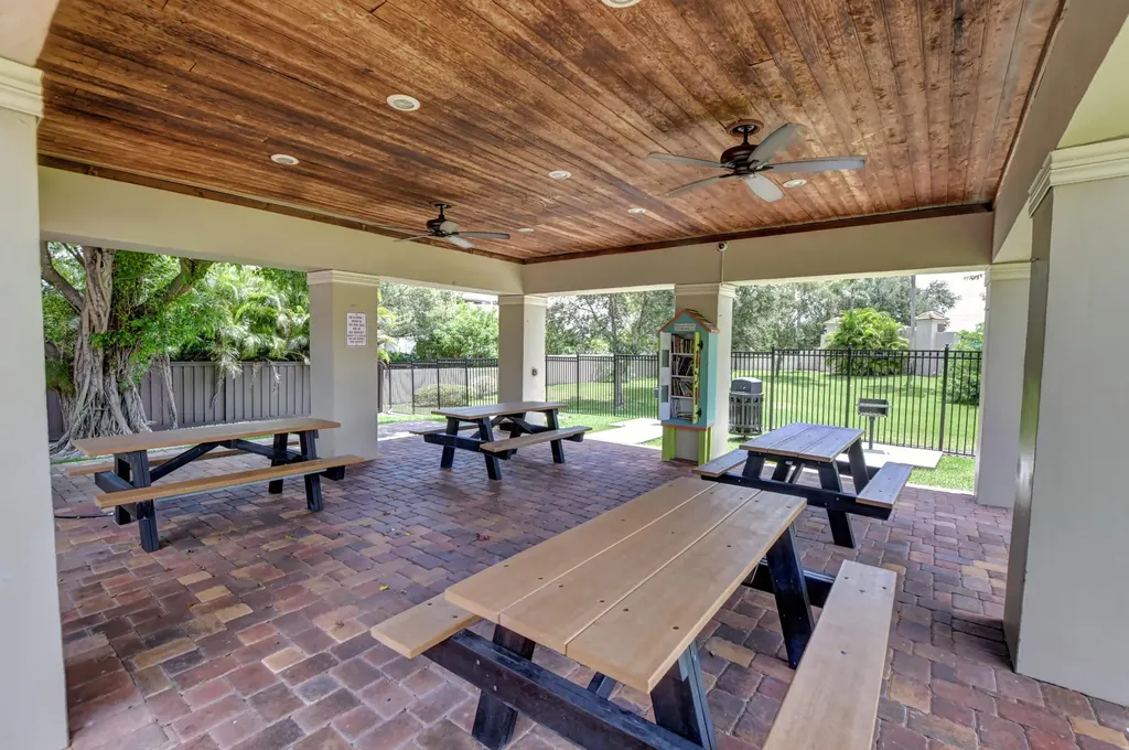 10253 N Serene Meadow Drive Drive N Boca Raton FL 33428