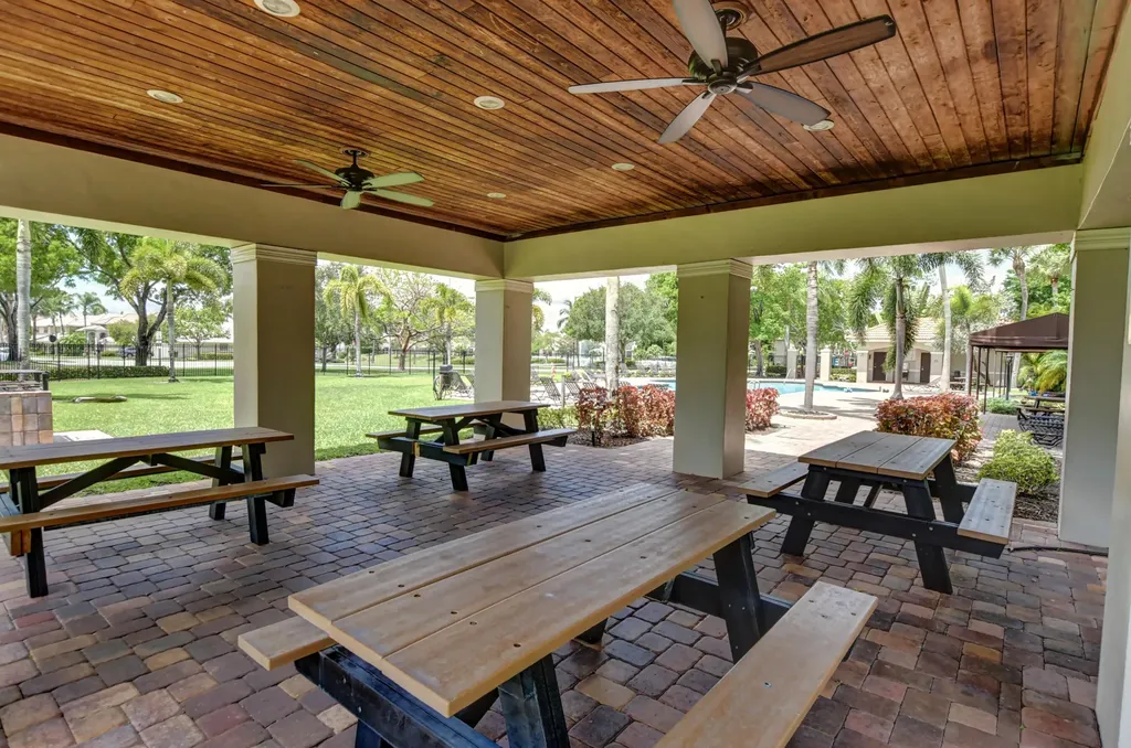10253 N Serene Meadow Drive Drive N Boca Raton FL 33428