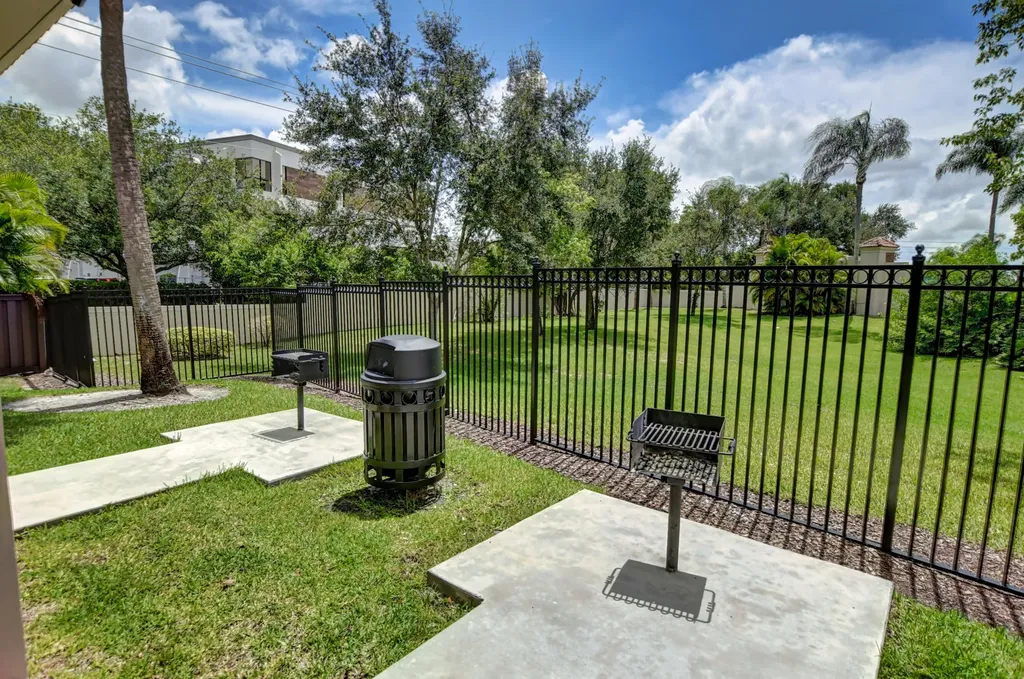 10253 N Serene Meadow Drive Drive N Boca Raton FL 33428