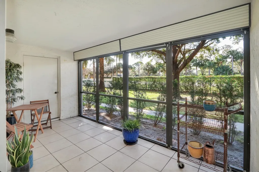 6392 Chasewood Drive Jupiter FL 33458