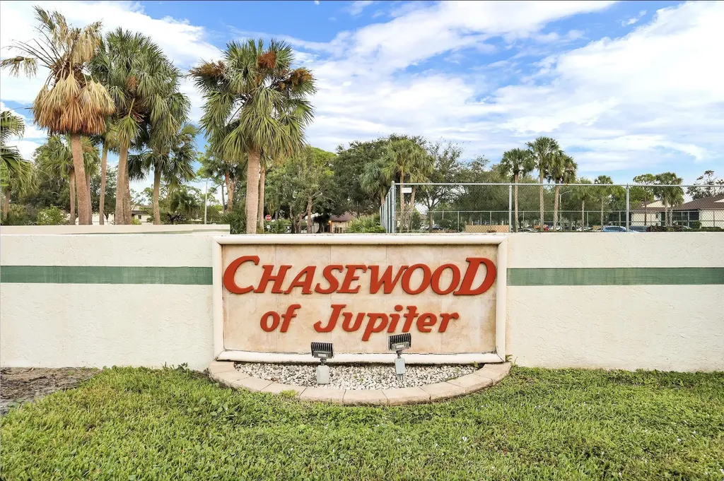 6392 Chasewood Drive Jupiter FL 33458
