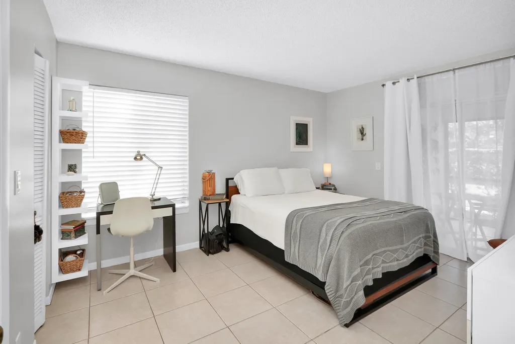 6392 Chasewood Drive Jupiter FL 33458