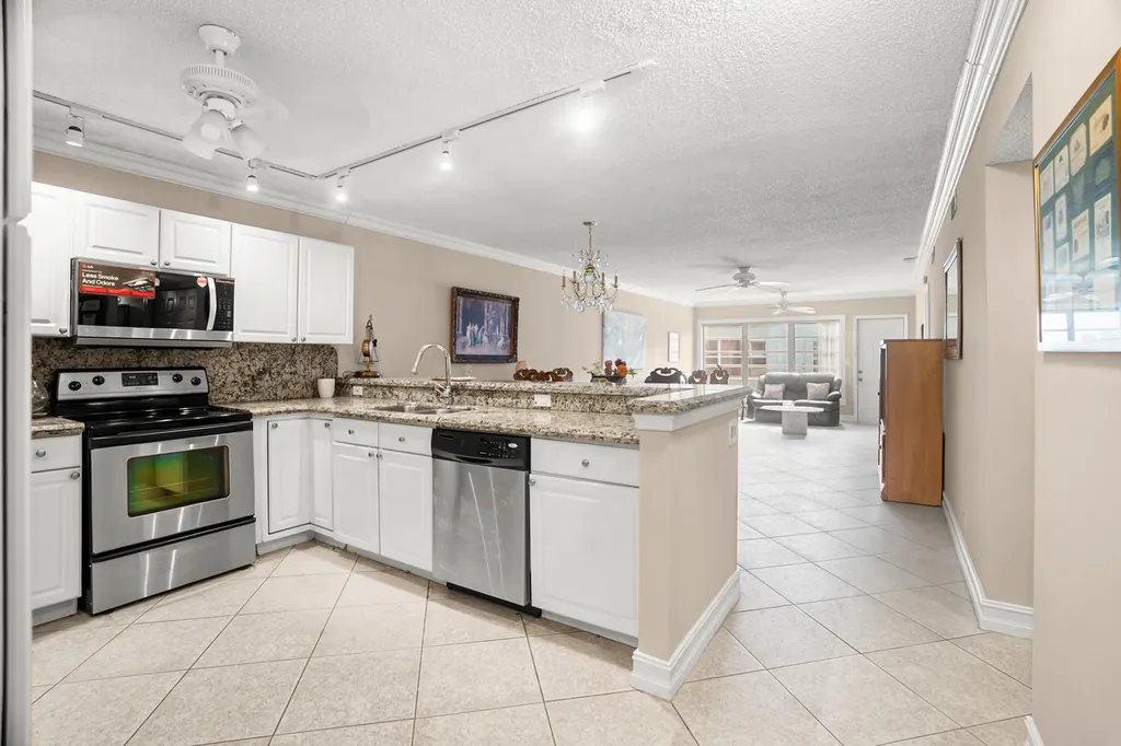 18900 Stewart Circle Boca Raton FL 33496
