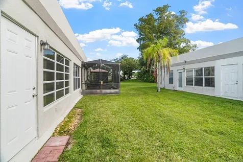 18900 Stewart Circle Boca Raton FL 33496
