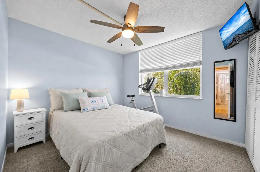 1820 New Palm Way Boynton Beach FL 33435