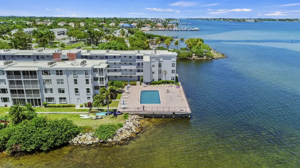 1820 New Palm Way Boynton Beach FL 33435