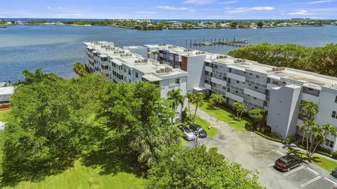 1820 New Palm Way Boynton Beach FL 33435