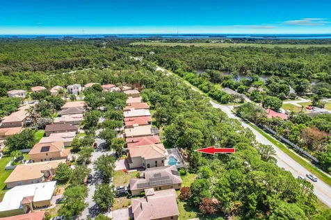 5747 Sunberry Circle Fort Pierce FL 34951